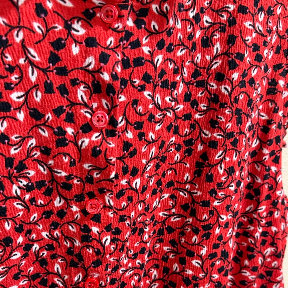 Who What Wear Size XXL Red Floral Ruffle Sleeveless Top - Picture 4 of 8